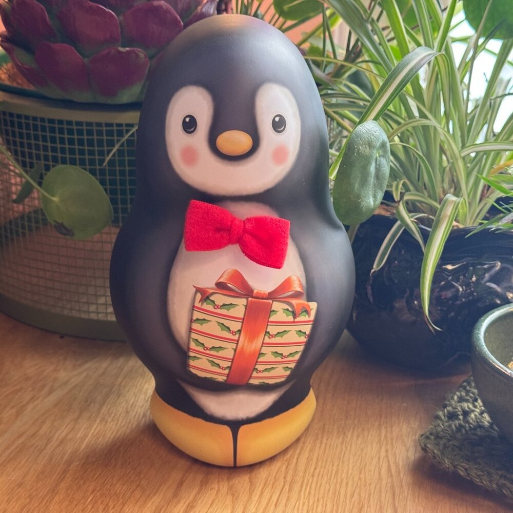 Russell Stover Holiday Character Tin, Penguin, Circa 2019